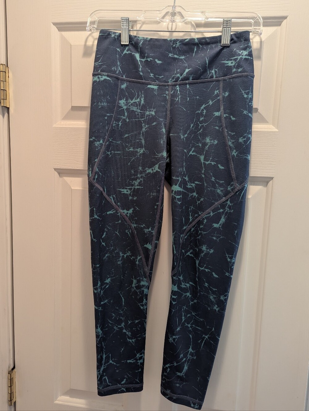 Patagonia Blue Teal Abstract Print Leggings Centered Crops Yoga Pant Sz XS *GUC